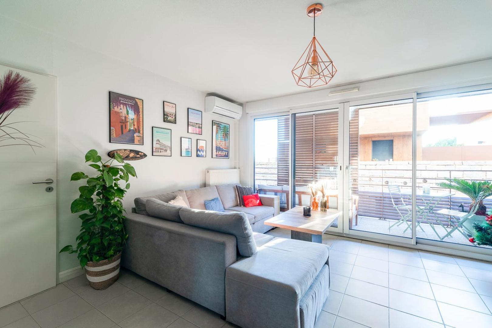 Appartement Charmant Au Porte De Montpellier แซ็ง-ฌ็อง-เดอ-เวดาส ภายนอก รูปภาพ