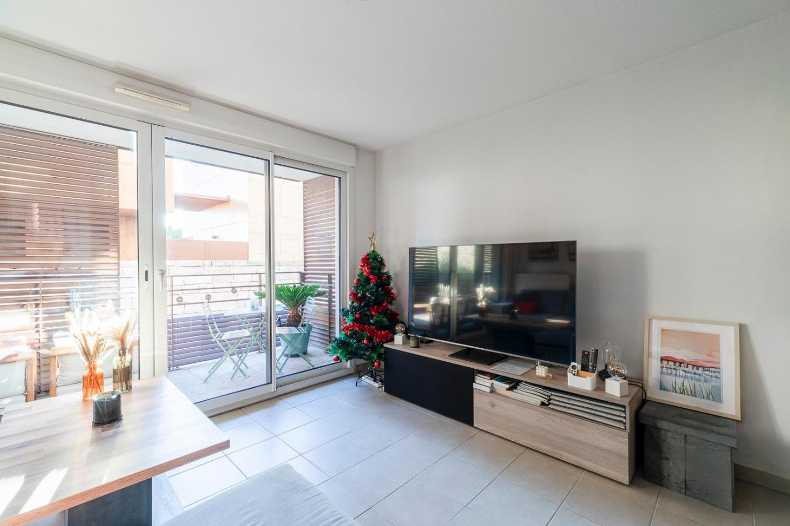 Appartement Charmant Au Porte De Montpellier แซ็ง-ฌ็อง-เดอ-เวดาส ภายนอก รูปภาพ